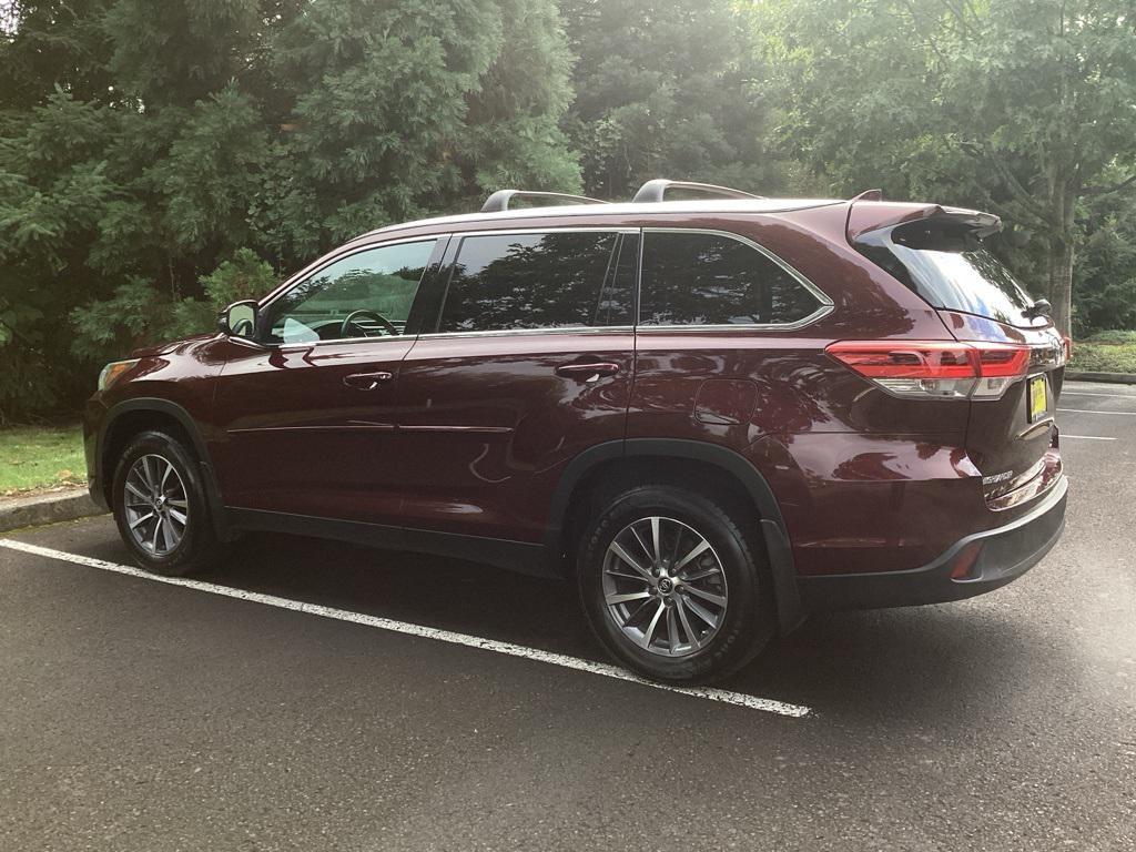 used 2019 Toyota Highlander car, priced at $29,481