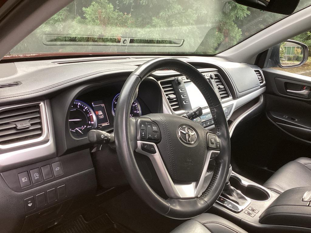 used 2019 Toyota Highlander car, priced at $29,481