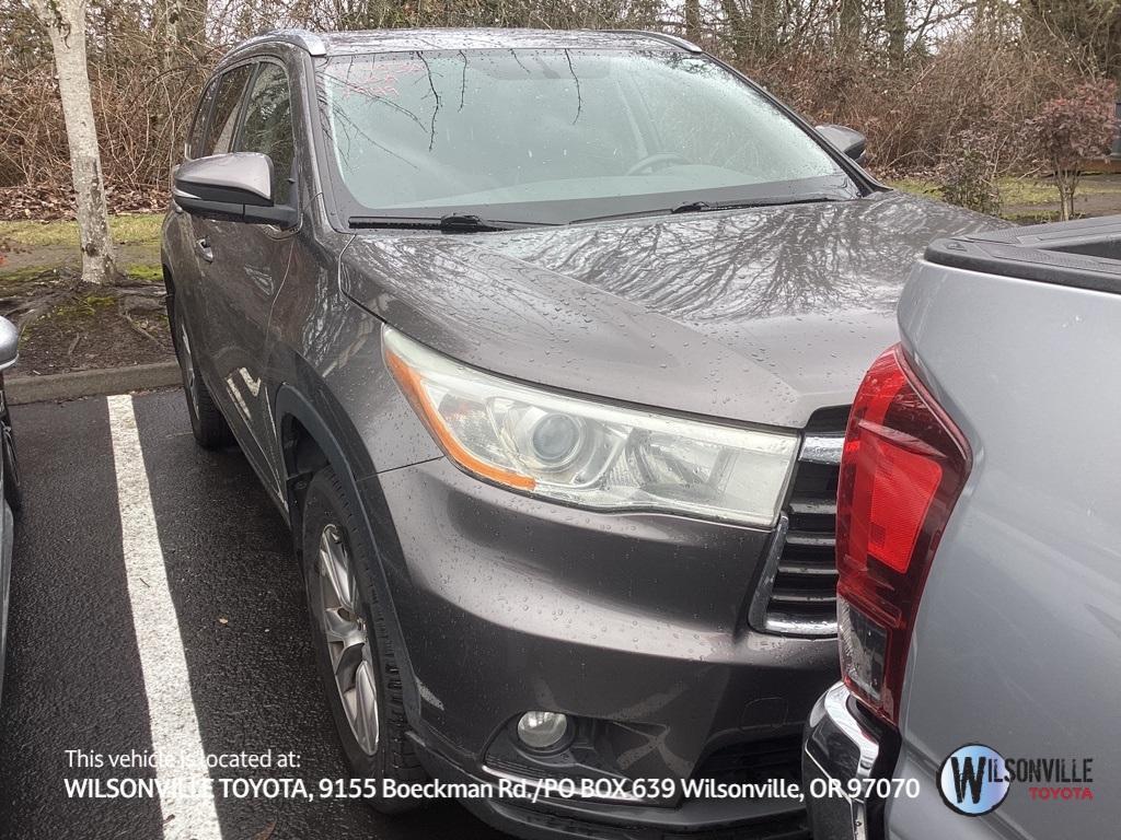 used 2014 Toyota Highlander car, priced at $16,981