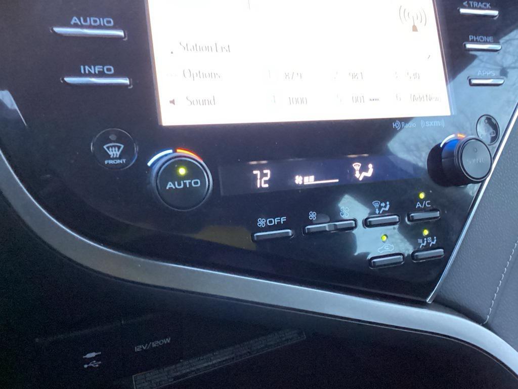 used 2018 Toyota Camry Hybrid car, priced at $18,957