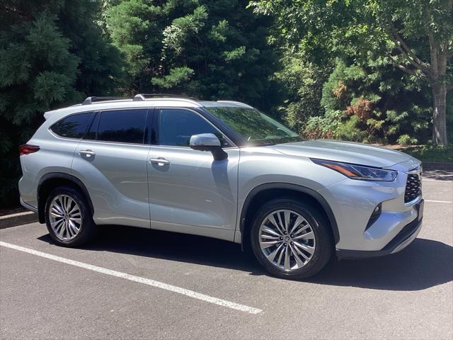 used 2023 Toyota Highlander Hybrid car, priced at $53,050