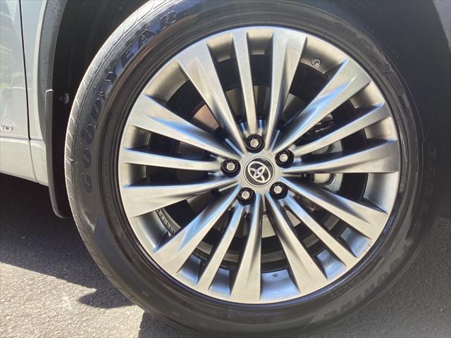 used 2023 Toyota Highlander Hybrid car, priced at $53,050
