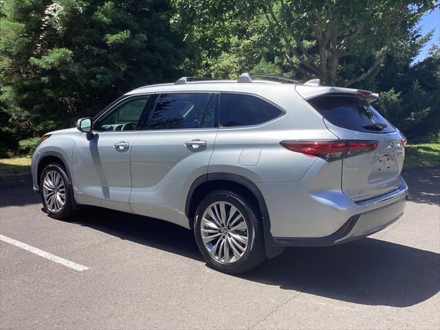 used 2023 Toyota Highlander Hybrid car, priced at $53,050