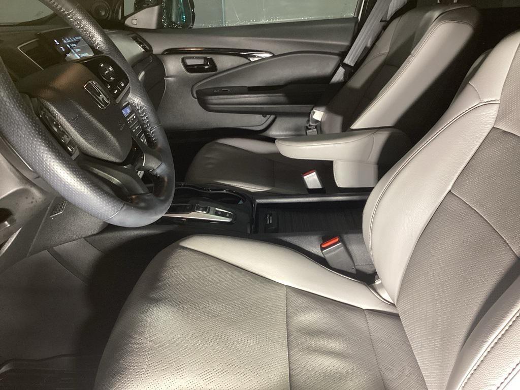 used 2022 Honda Passport car, priced at $31,981