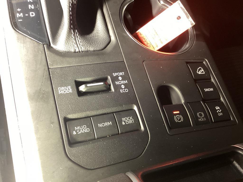 used 2023 Toyota Highlander car, priced at $35,481