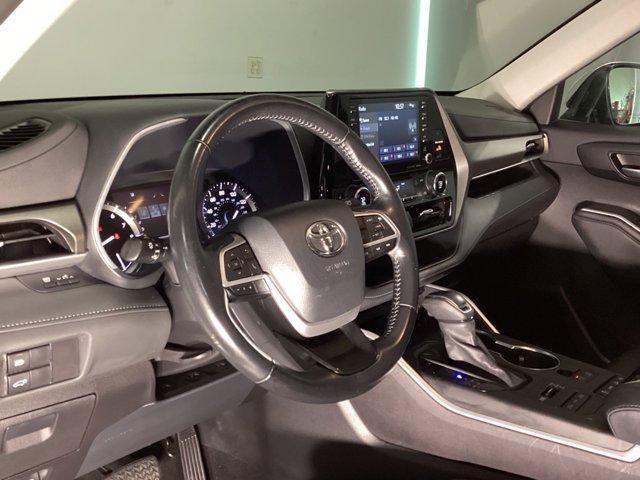 used 2022 Toyota Highlander car, priced at $34,481