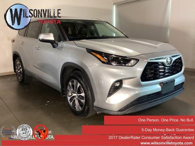 used 2022 Toyota Highlander car, priced at $34,481