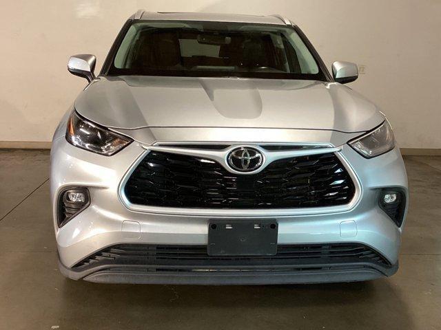 used 2022 Toyota Highlander car, priced at $34,481