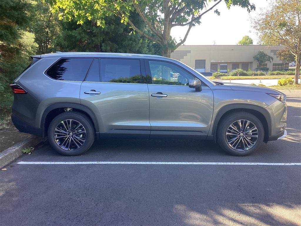new 2025 Toyota Grand Highlander Hybrid car, priced at $62,452