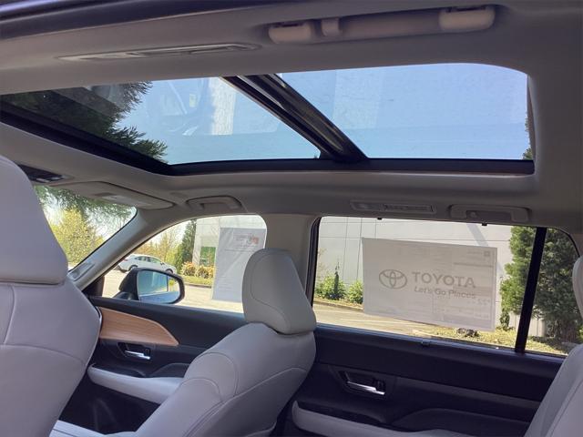 new 2025 Toyota Grand Highlander car, priced at $55,407