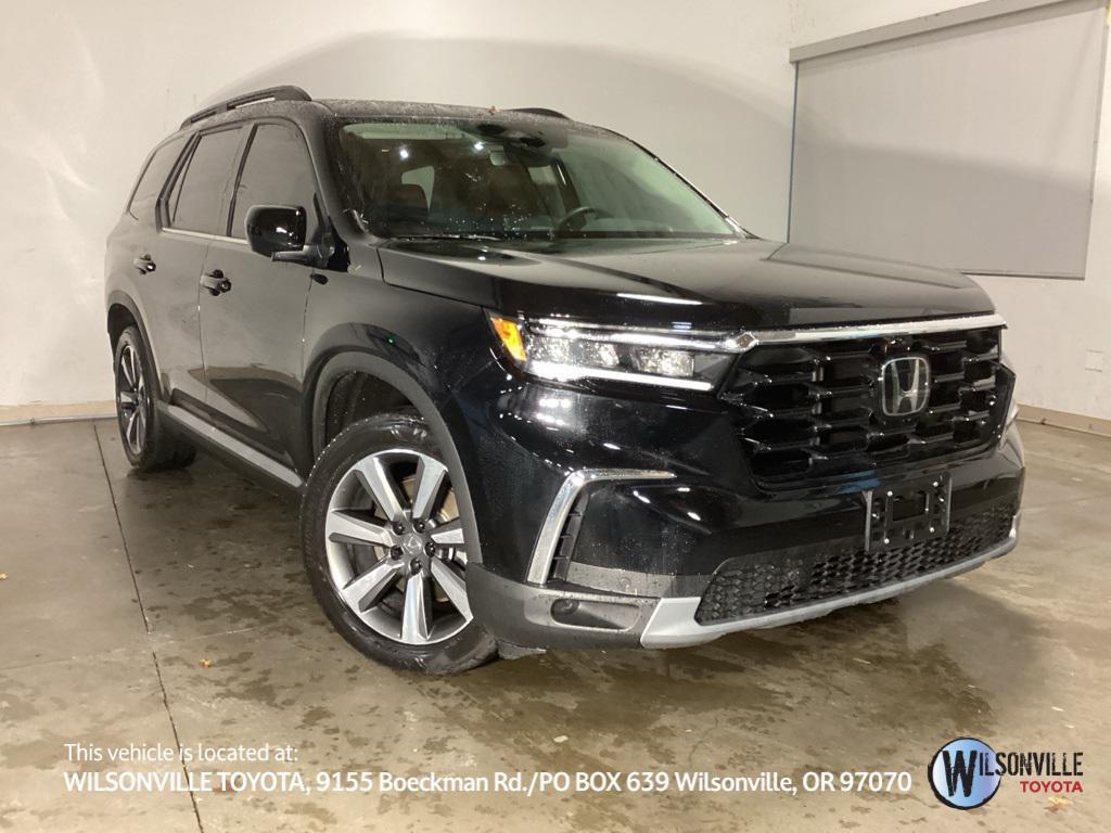used 2025 Honda Pilot car, priced at $46,981