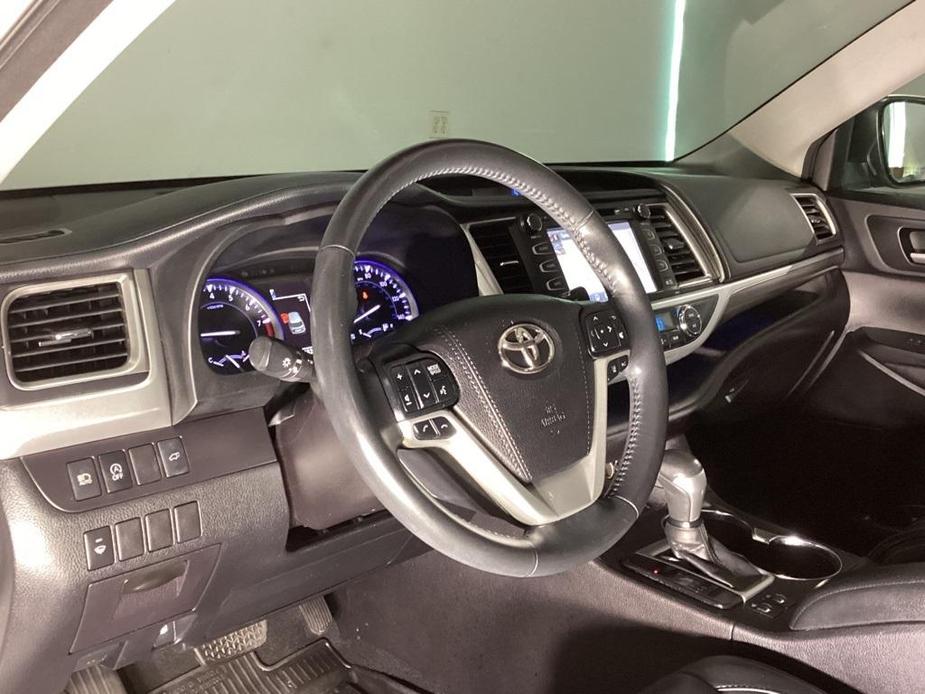 used 2018 Toyota Highlander car, priced at $27,981