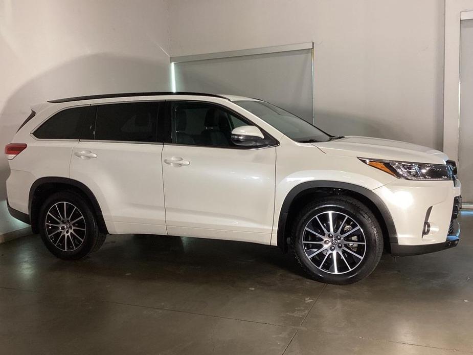 used 2018 Toyota Highlander car, priced at $27,981