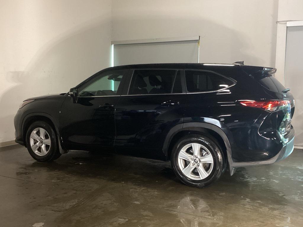 used 2023 Toyota Highlander car, priced at $33,481