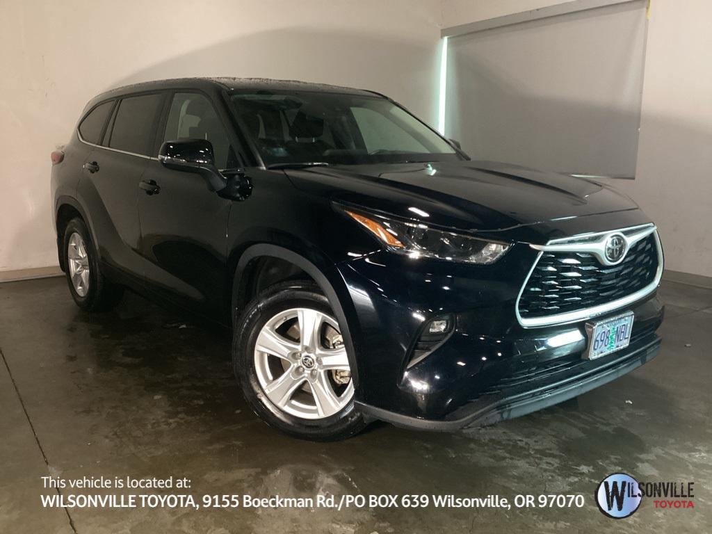 used 2023 Toyota Highlander car, priced at $33,981