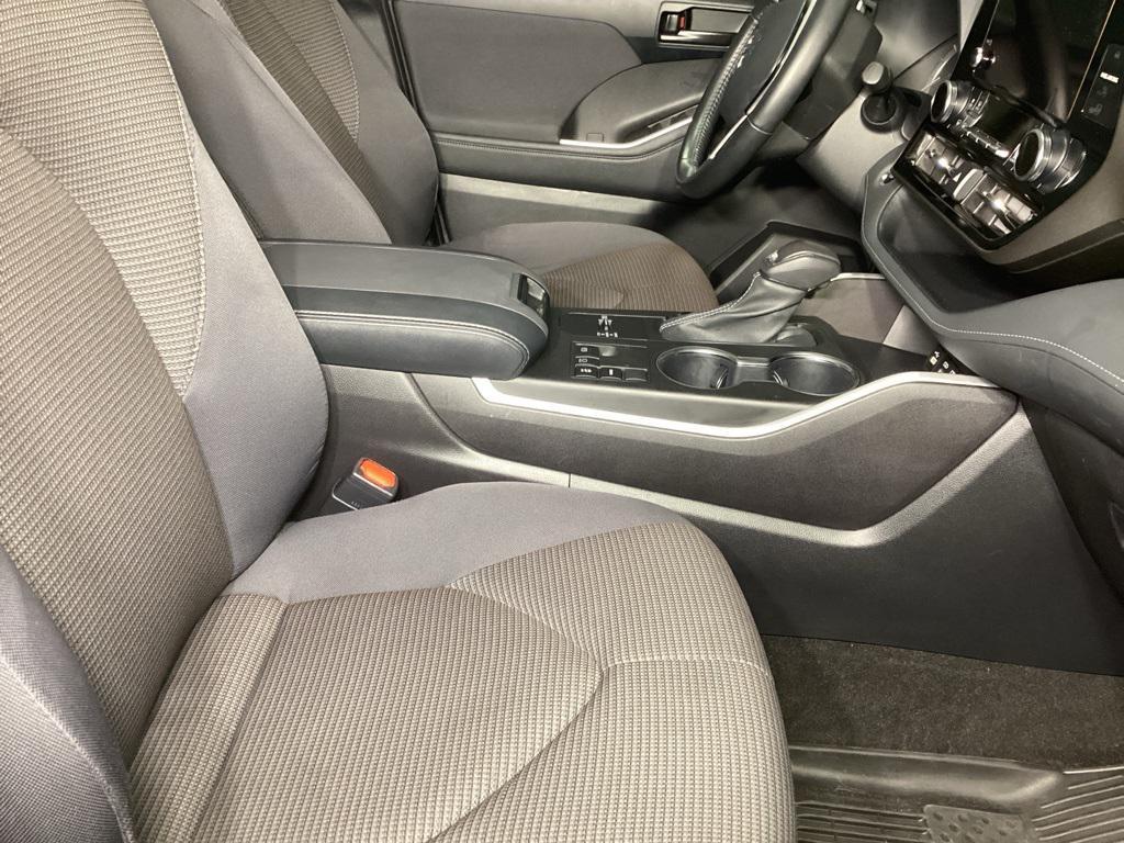 used 2023 Toyota Highlander car, priced at $33,481