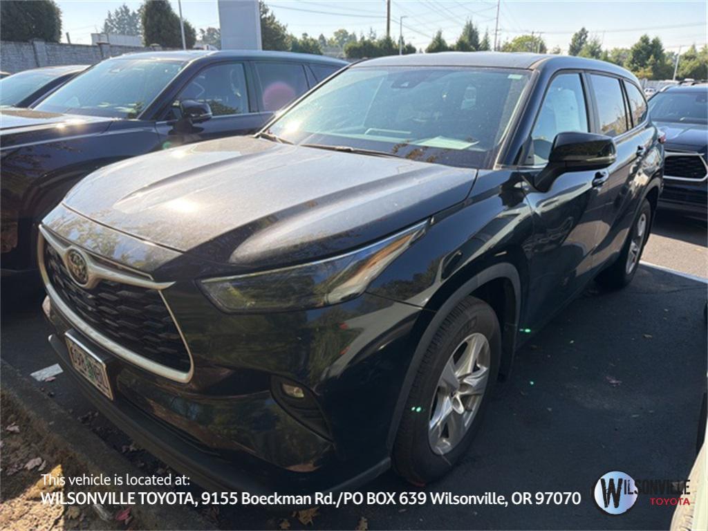 used 2023 Toyota Highlander car, priced at $34,981