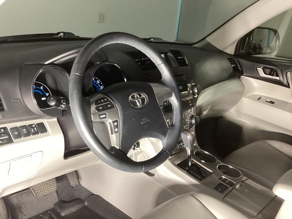 used 2012 Toyota Highlander Hybrid car, priced at $18,981