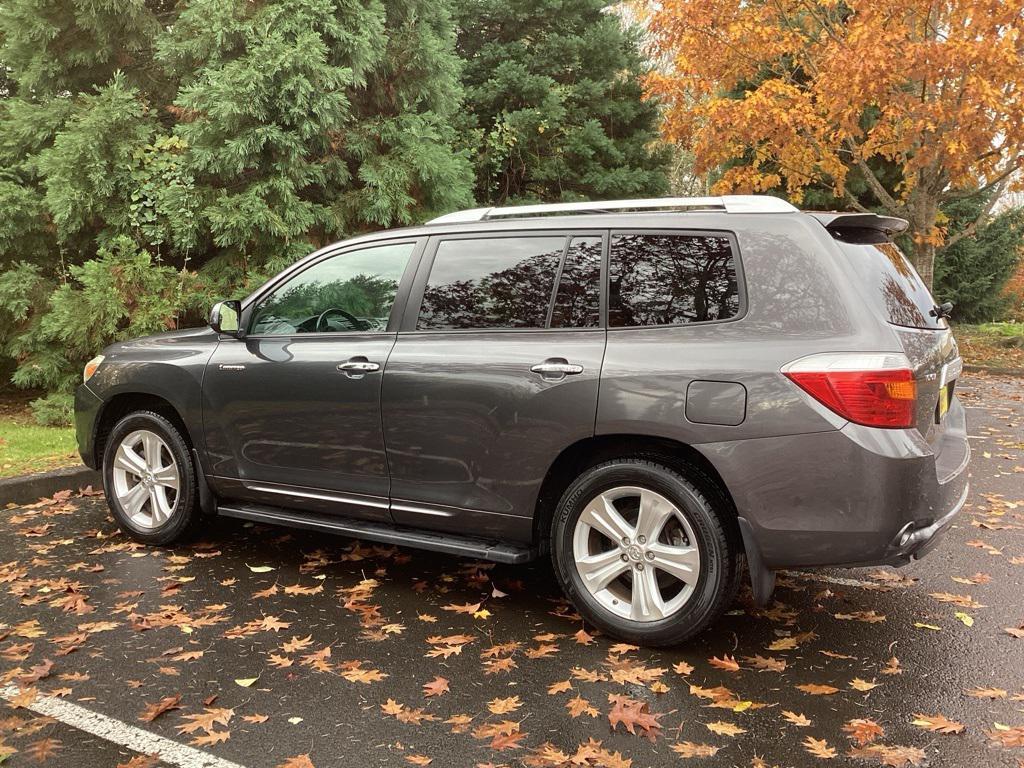 used 2008 Toyota Highlander car, priced at $9,481