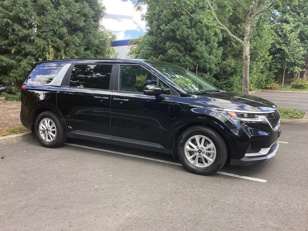 used 2023 Kia Carnival car, priced at $30,481