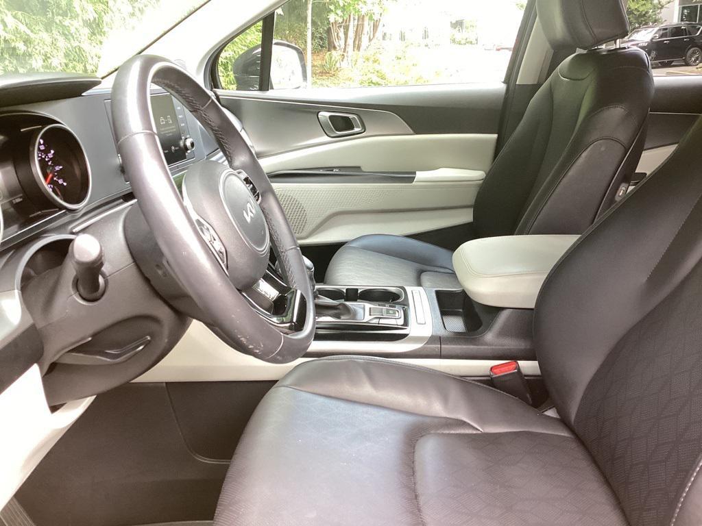 used 2023 Kia Carnival car, priced at $30,481