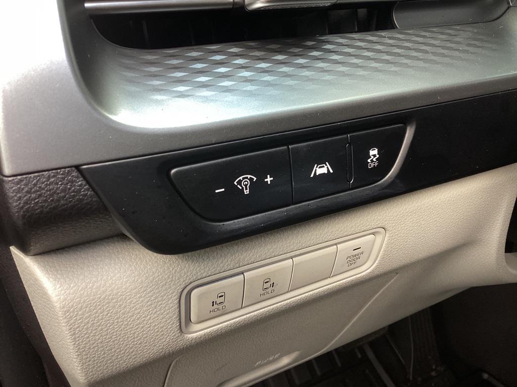 used 2023 Kia Carnival car, priced at $30,481