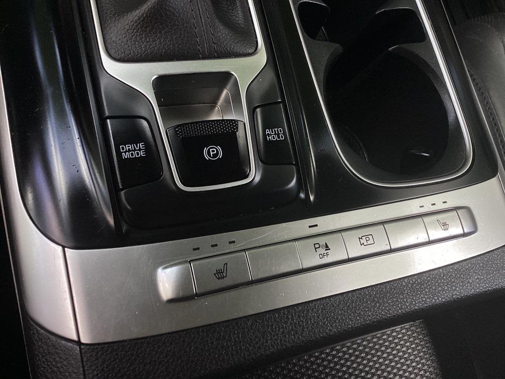 used 2023 Kia Carnival car, priced at $30,481