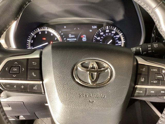 used 2022 Toyota Highlander car, priced at $34,981