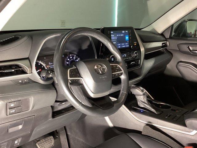 used 2022 Toyota Highlander car, priced at $34,981