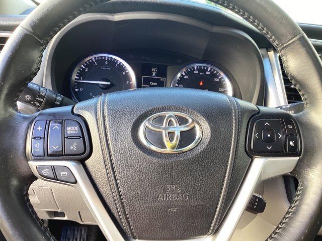 used 2015 Toyota Highlander car, priced at $20,981