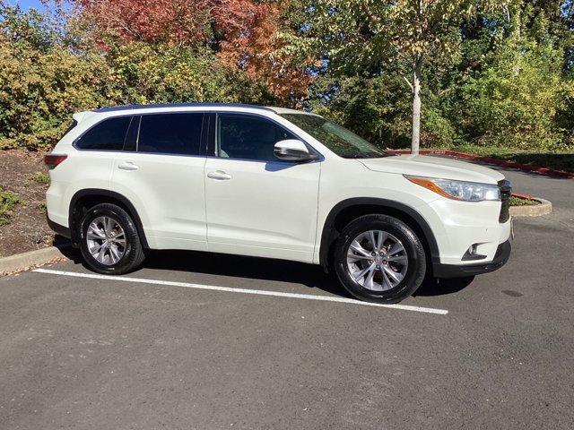 used 2015 Toyota Highlander car, priced at $20,981