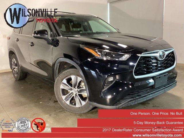 used 2022 Toyota Highlander car, priced at $37,981