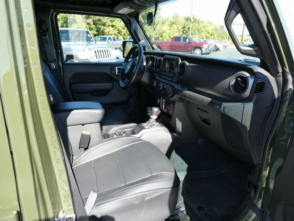 used 2022 Jeep Gladiator car, priced at $32,995