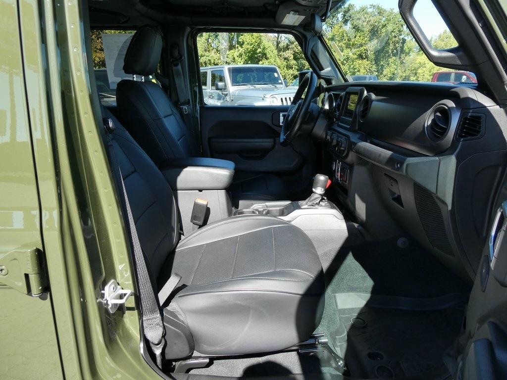 used 2022 Jeep Gladiator car, priced at $32,995