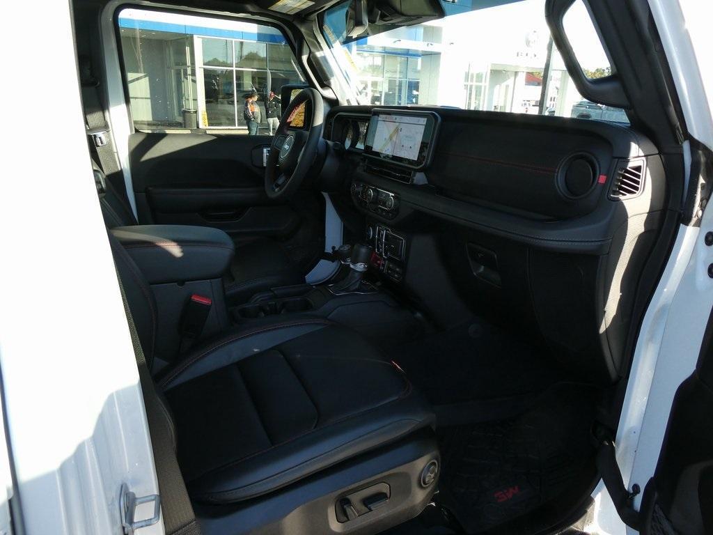 used 2024 Jeep Gladiator car, priced at $45,995