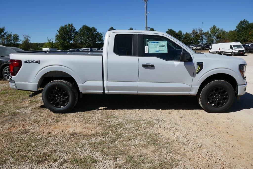 new 2025 Ford F-150 car, priced at $42,496