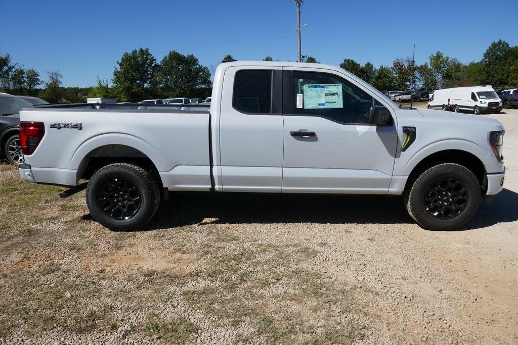 new 2025 Ford F-150 car, priced at $42,746