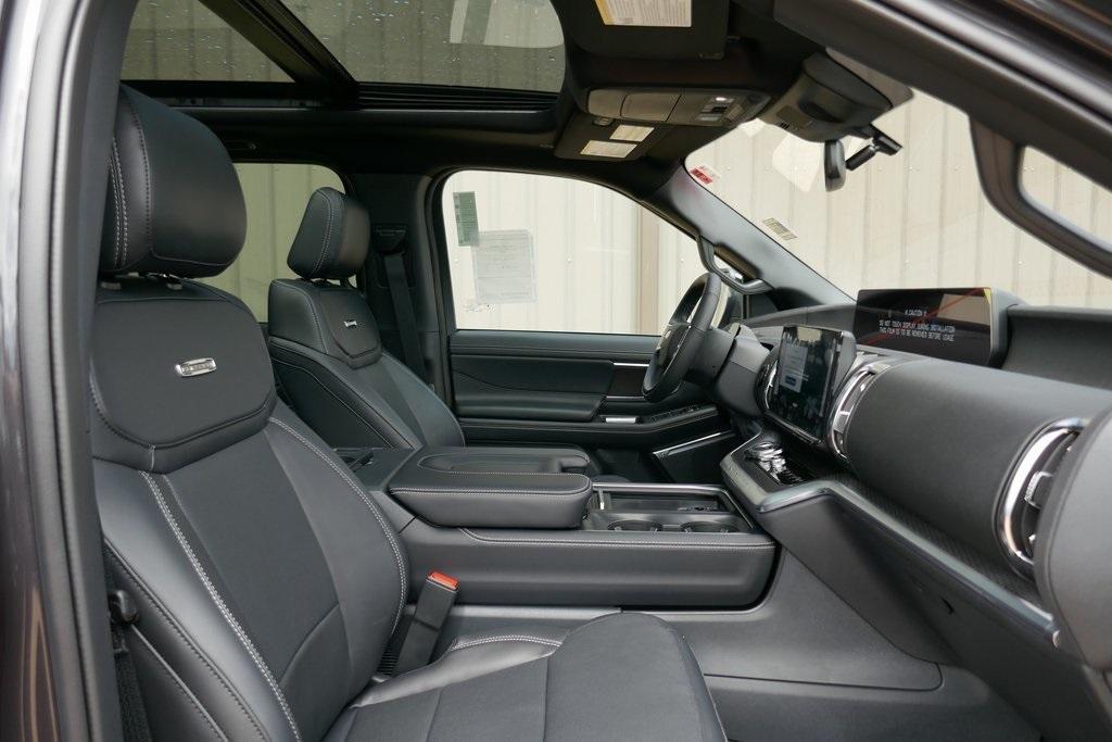 new 2025 Ford Expedition car, priced at $75,790