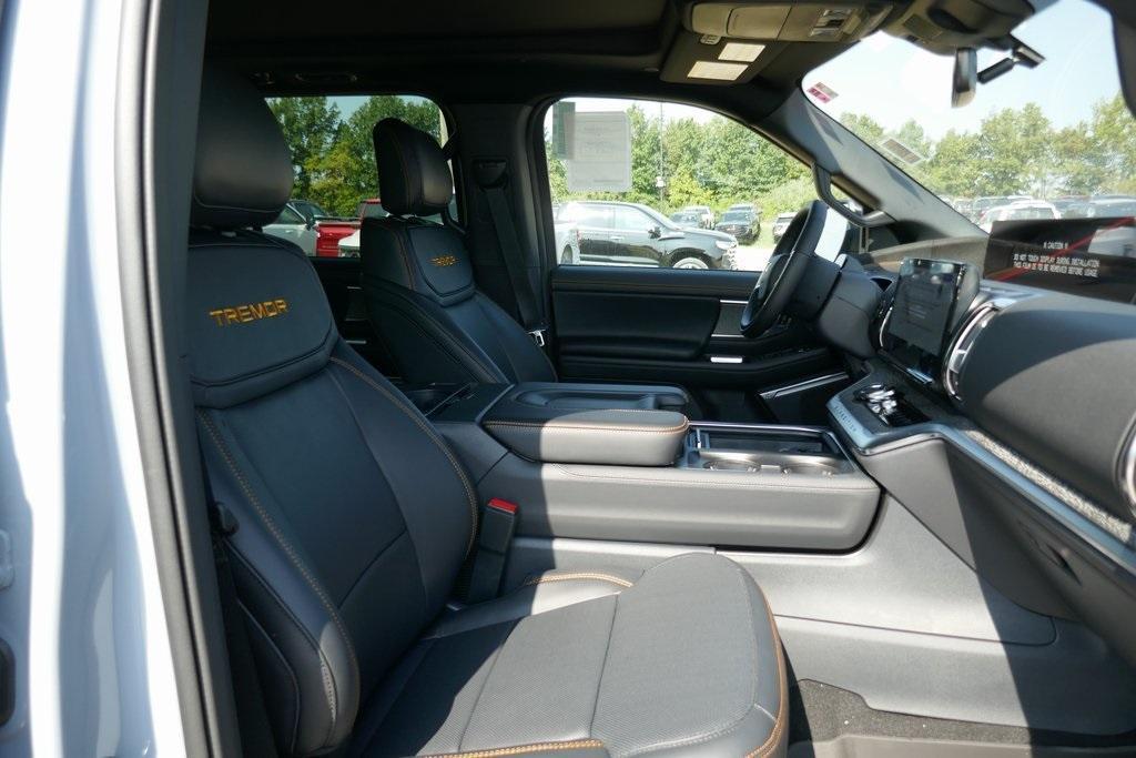 new 2025 Ford Expedition car, priced at $79,170