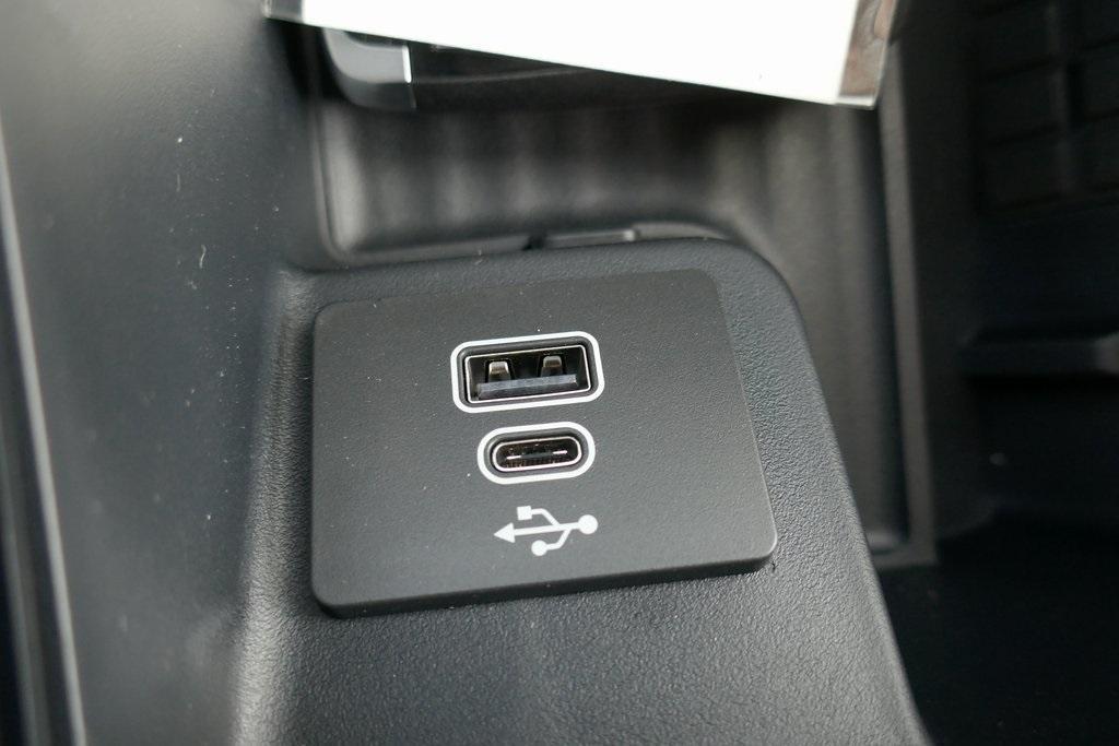 new 2025 Ford Expedition car, priced at $79,170