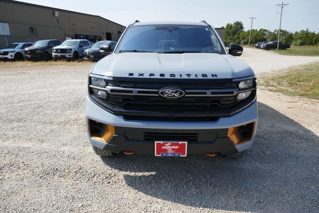 new 2025 Ford Expedition car, priced at $79,170