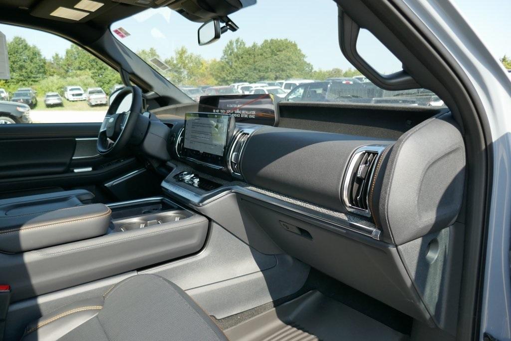 new 2025 Ford Expedition car, priced at $79,170