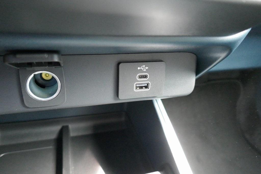 new 2025 Ford Maverick car, priced at $33,752