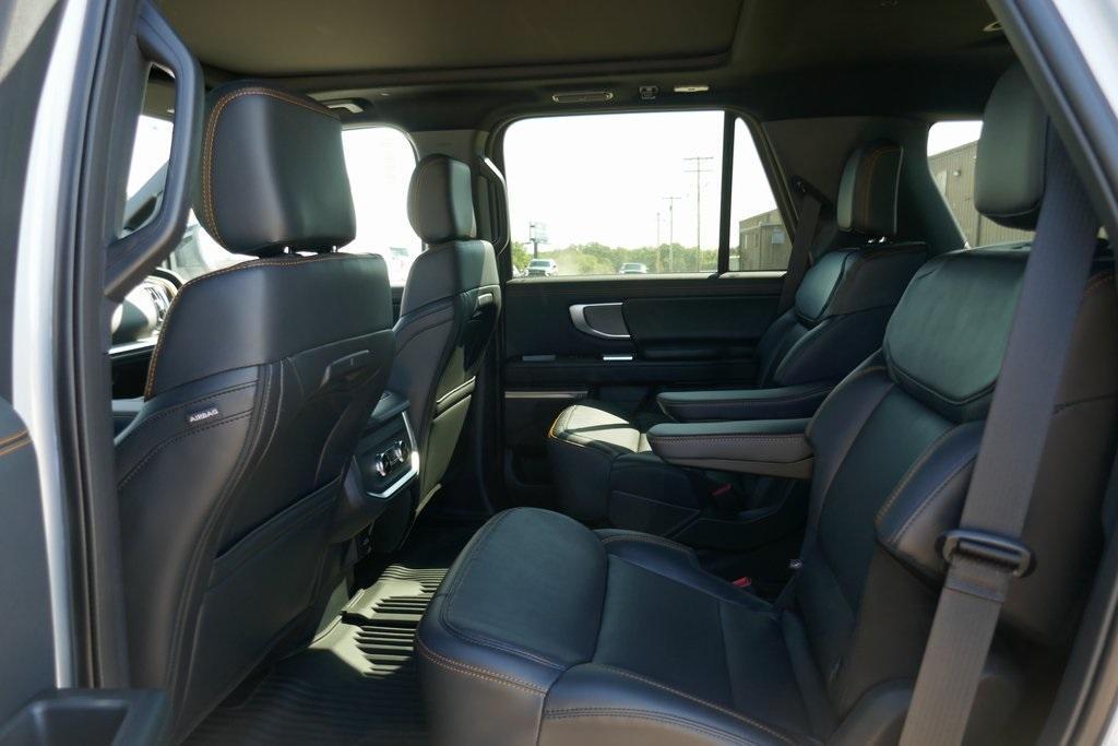 new 2025 Ford Expedition car, priced at $78,655