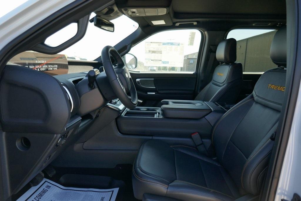 new 2025 Ford Expedition car, priced at $78,655