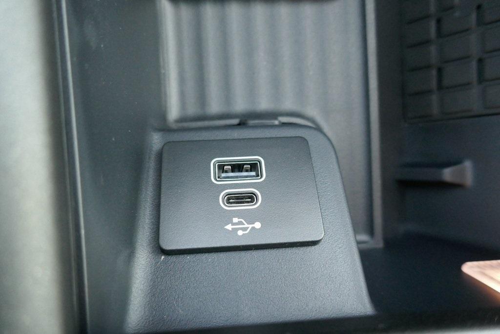 new 2025 Ford Expedition car, priced at $78,655