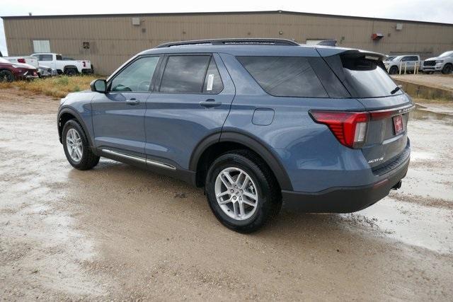 new 2025 Ford Explorer car, priced at $40,377