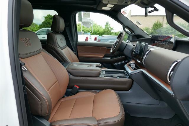 new 2025 Ford Expedition car, priced at $81,136