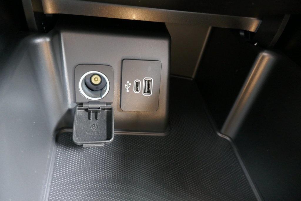 new 2025 Ford Explorer car, priced at $58,015