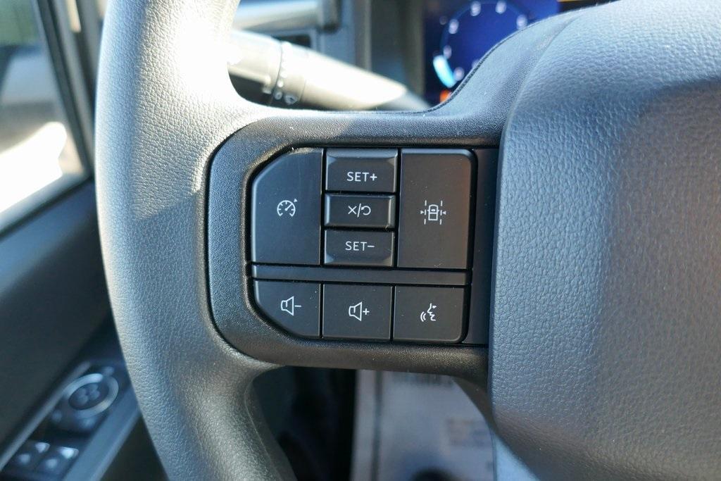 new 2025 Ford F-150 car, priced at $45,302